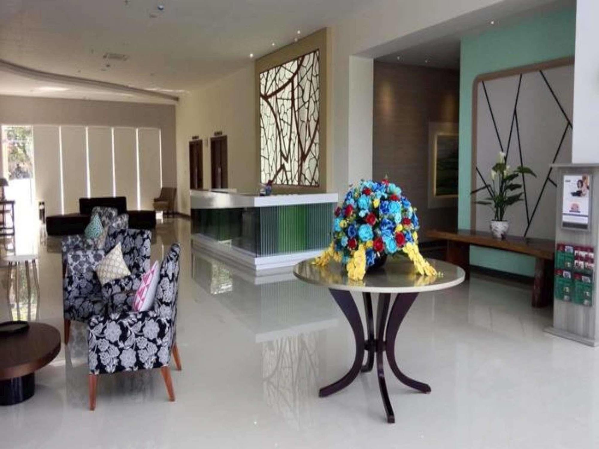 Agria Hotel Bogor Exteriör bild