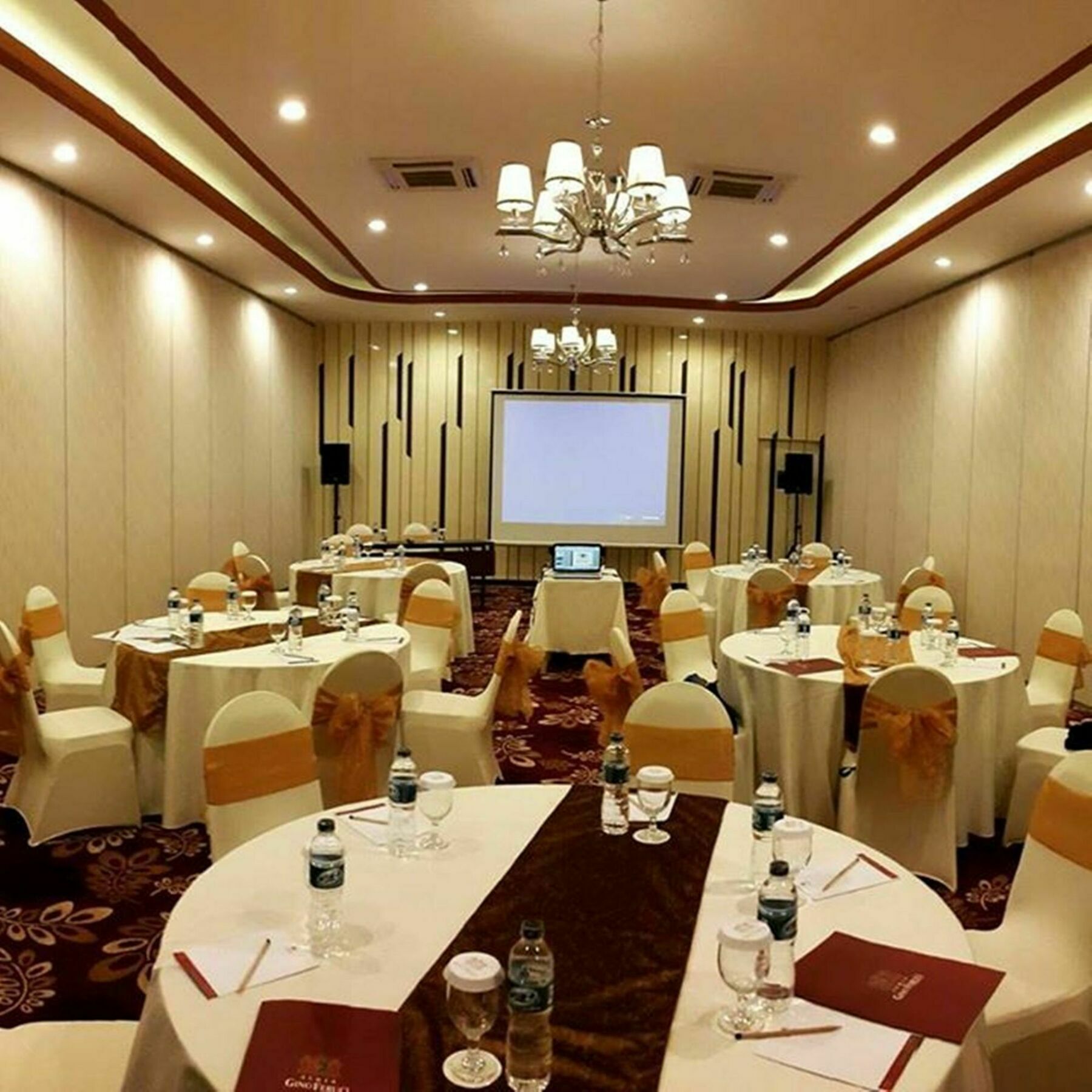 Agria Hotel Bogor Exteriör bild