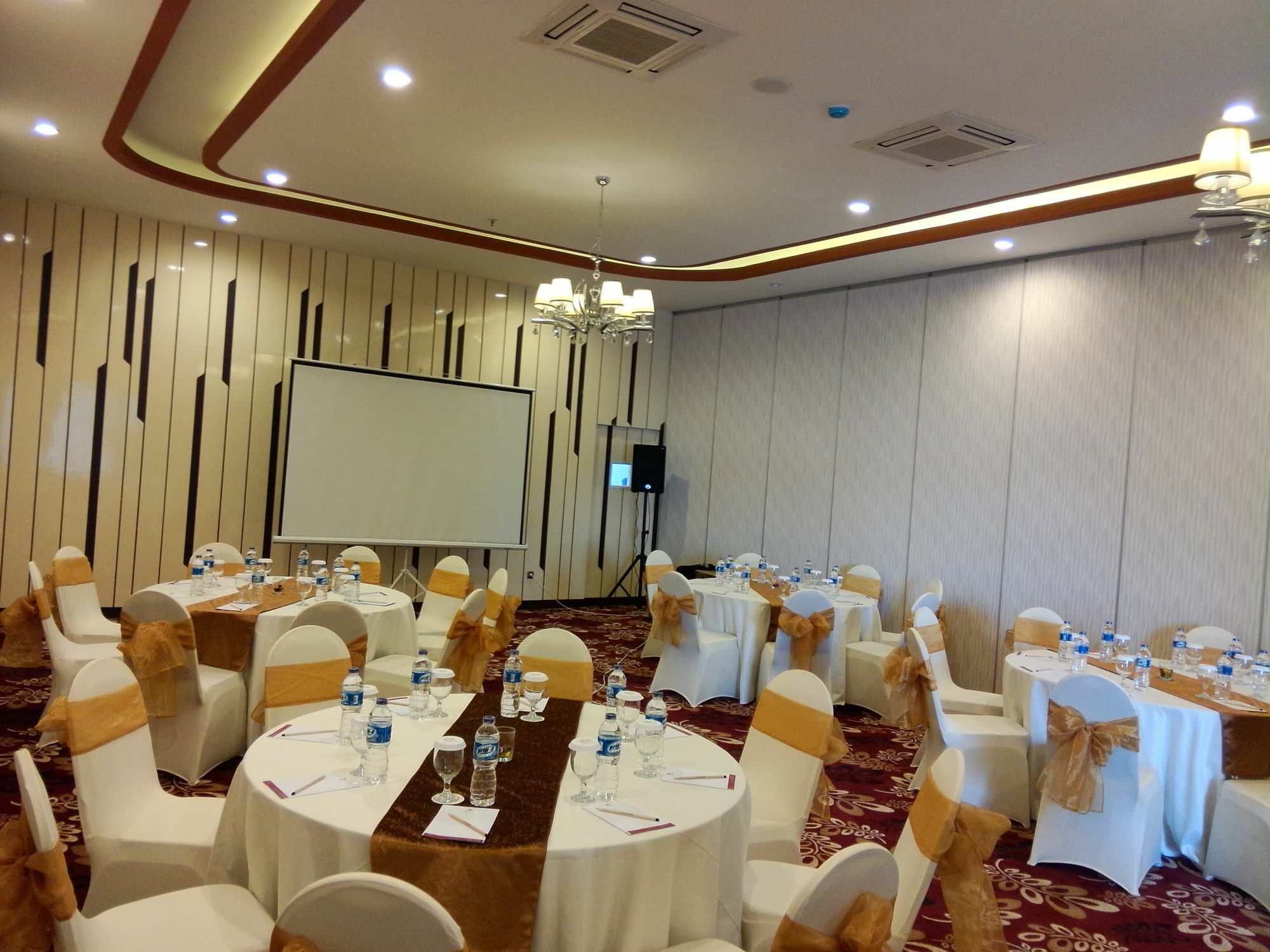 Agria Hotel Bogor Exteriör bild